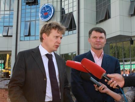 А. Глушков и Н. Хапков